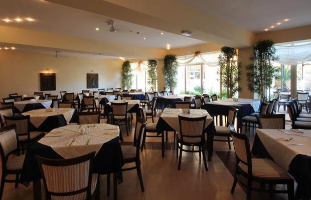 Andalucia Beach Hotel Elenite Ngoại thất bức ảnh