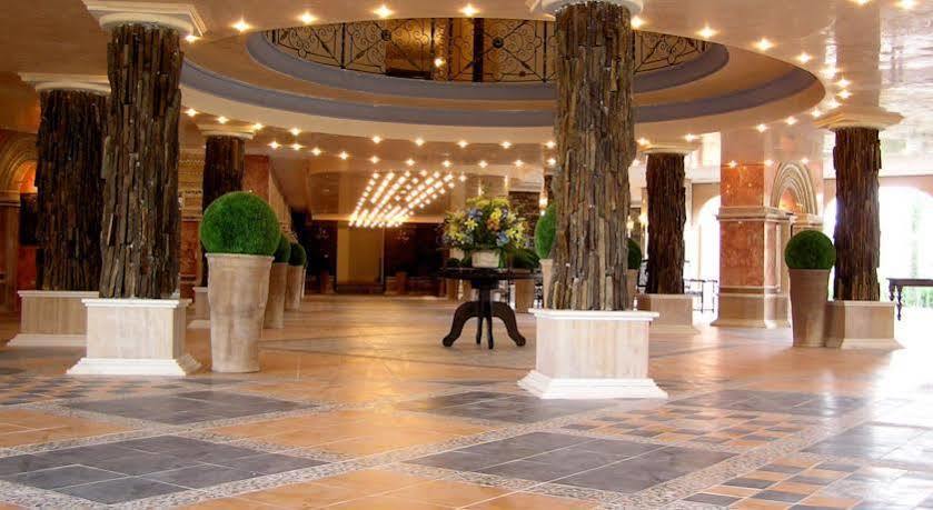 Andalucia Beach Hotel Elenite Ngoại thất bức ảnh