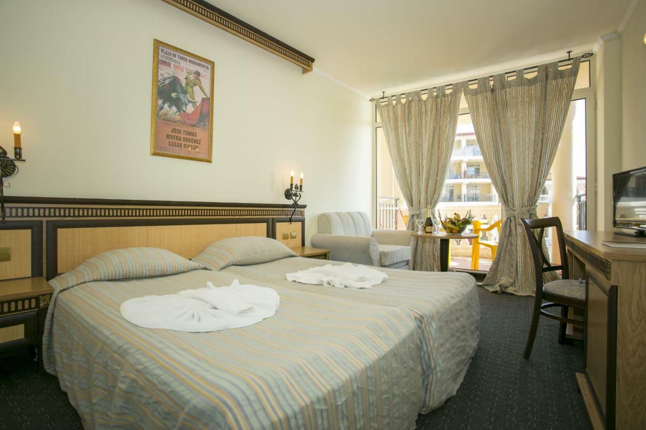 Andalucia Beach Hotel Elenite Ngoại thất bức ảnh
