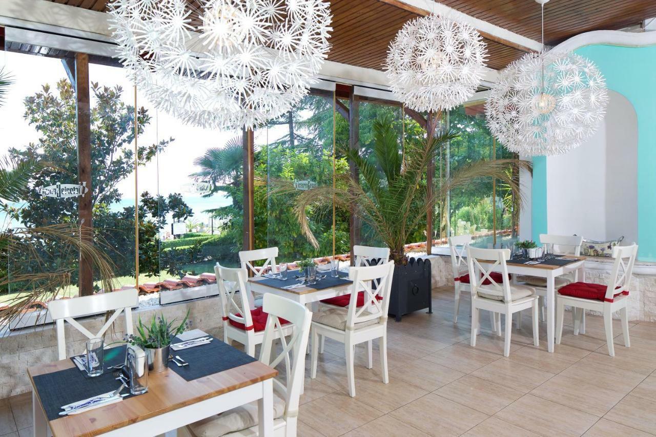 Andalucia Beach Hotel Elenite Ngoại thất bức ảnh